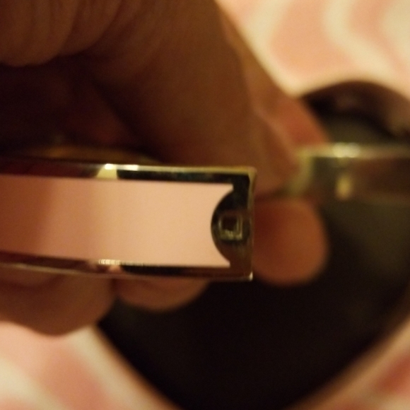 PINK COACH BRACELET - Picture 7 of 8